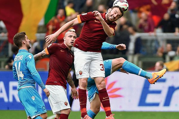 Los aficionados del AS Roma no podrán usar el sector sur del estadio el sábado. (Foto Prensa Libre: AFP)