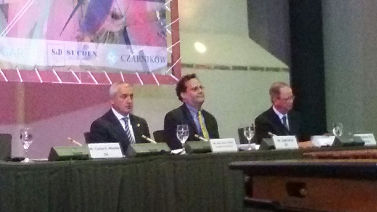 El presidente Pérez Molina durante la inauguración del Consejo Nacional del Azúcar, en Antigua Guatemala. (Foto Prensa Libre: cortesía Presidencia)