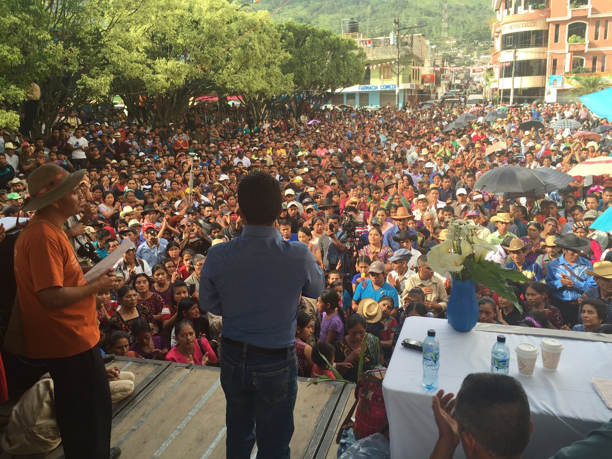 Los líderes comunitarios son recibidos en Santa Cruz Barillas, Huehuetenango, en el último punto de la Caravana de la Libertad. (Foto Prensa Libre: PrensaComunitaria)