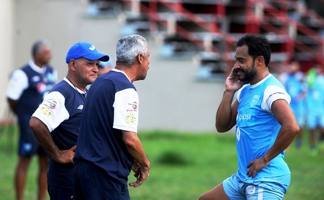 Carlos "el Pescado" Ruiz asegura que el grupo está comprometido en buscar el triunfo. (Foto Prensa Libre: Edwin Fajardo)