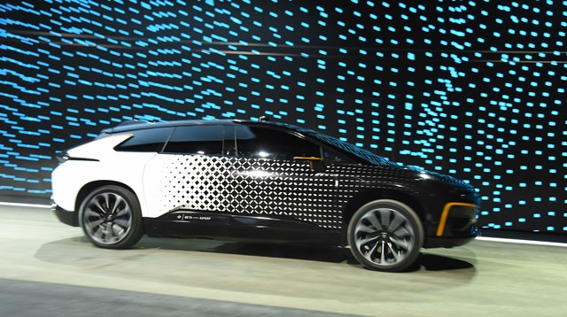 Prototipo del crossover FF 91, de Faraday Future, presentado en el CES 2017. (Foto Prensa Libre: AFP).