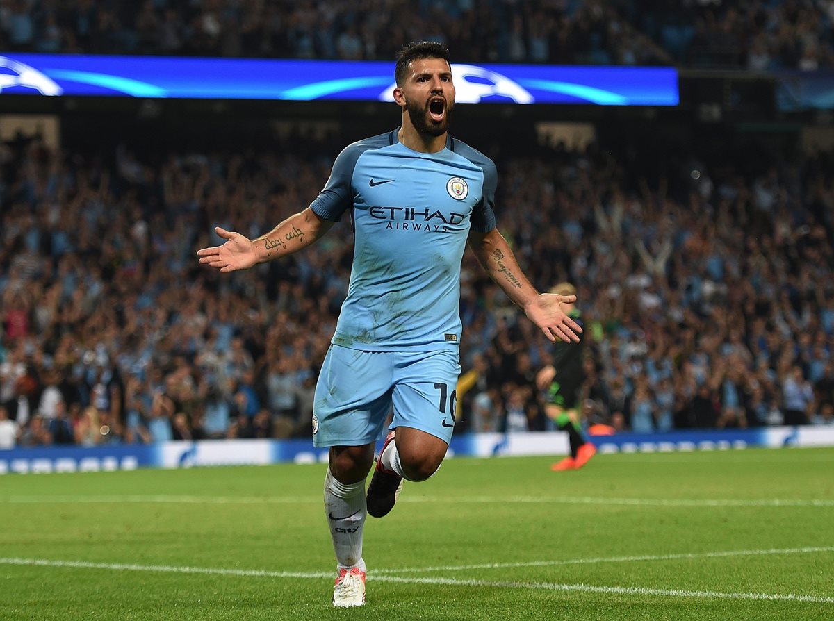 Sergio Aguero festejó su hat-trick. (Foto Prensa Libre: EFE)