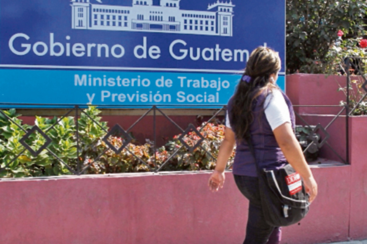 El Mintrab declaró sin lugar pacto colectivo en Petén. (Foto Prensa Libre: Paulo Raquec)