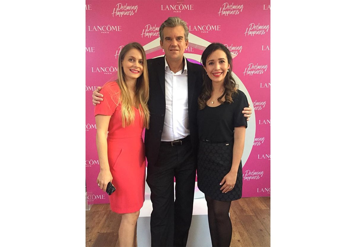 Virguinie Thuiller, gerente de marketing de Lancome; Kay Schnoor, gerente general Fetiche y Jessica Aldana, gerente de marca Lancome.