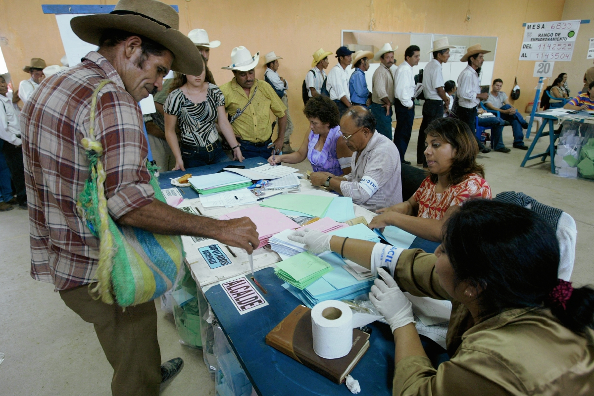 Las votaciones en el extranjero depende del Congreso, aseguró la Cancillería. (Foto Prensa Libre: Hemeroteca PL).