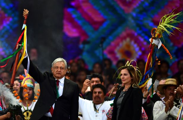 Beatriz Gutiérrez Müller a escritora y periodista y a partir de ayer es la primera dama de México. (Foto Prensa Libre: AFP)