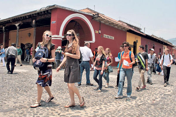 Operadores de turismo temen que los turistas extranjeros, quienes han sido objeto de hechos delictivos, lleguen en menor número a ese municipio.