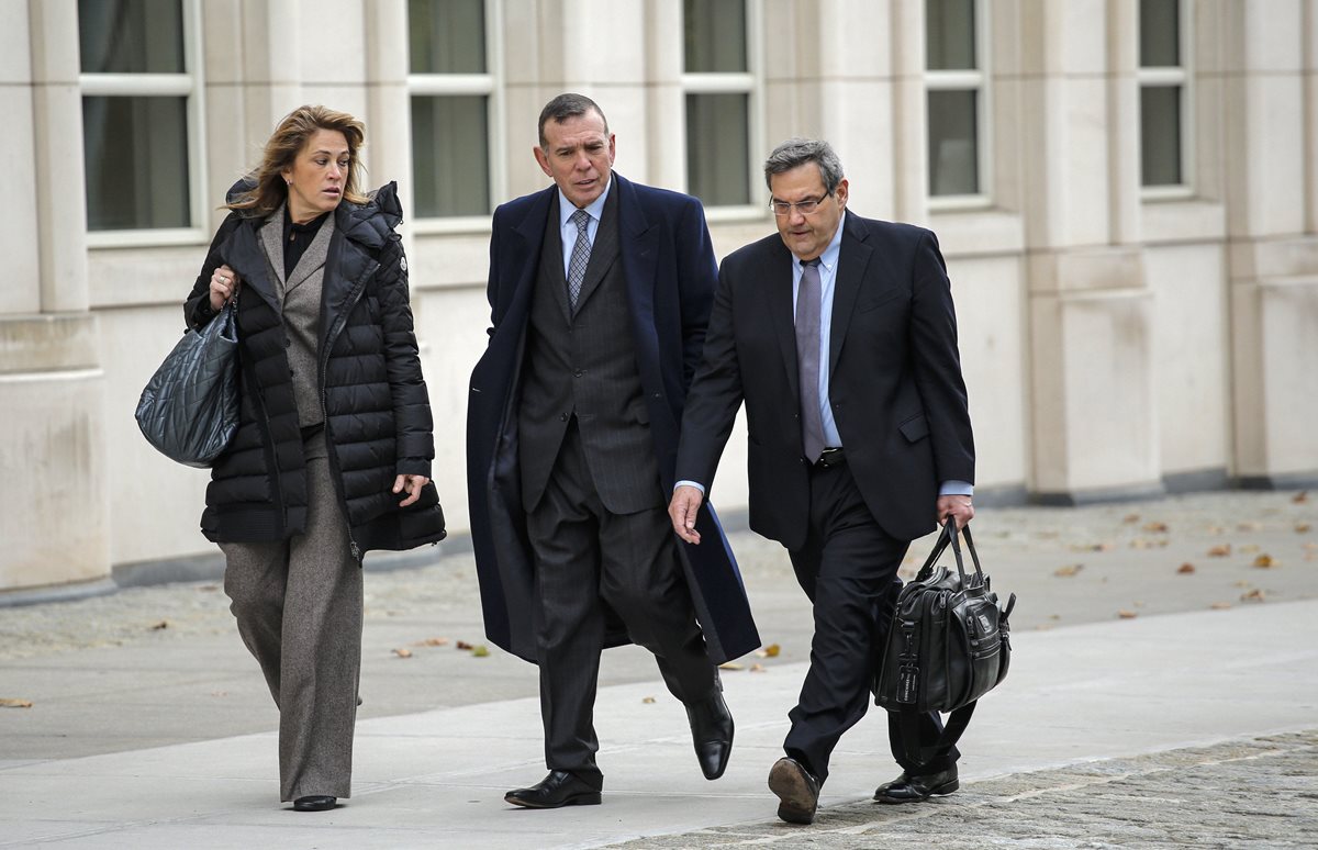 Juan Ángel Napuot (c), es uno de los exdirigente que ha declarado en el tribunal en Brooklyn, en Nueva York. (Foto Prensa Libre: EFE)