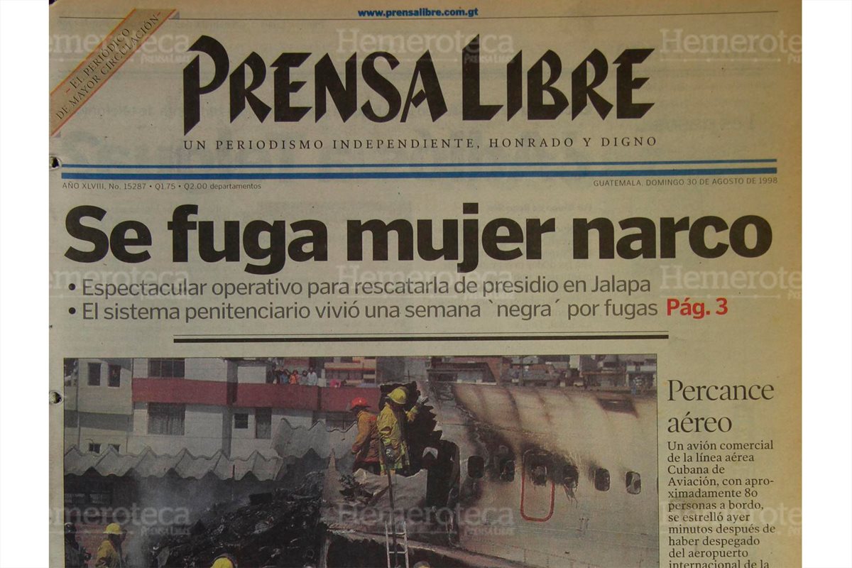 Mari?a Elena Galicia Lo?pez fue rescatada de la prisio?n de mujeres de la cabecera departamental de Jalapa, sindicada del delito de narcotra?fico. 30/08/1998. (Foto: Hemeroteca PL)