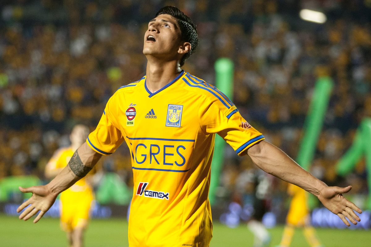 El futbolista mexicano Alan Pulido fue secuestrado, según funcionarios. (Foto Prensa Libre: AFP)