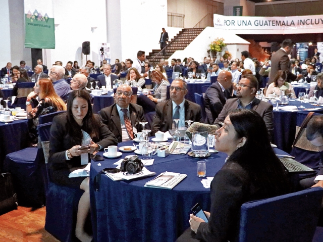 Autoridades del país y directivos de Felabán participan en el III Congreso Latinoamericano de Educación e Inclusión Financiera.