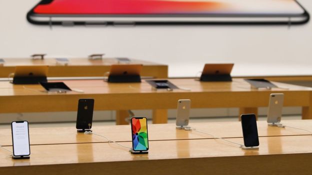 El lanzamiento del nuevo iPhone X generó expectación en todo el mundo. (Foto Prensa Libre: GETTY IMAGES)