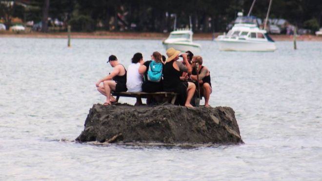 Según los bebedores, su isla estaba en "aguas internacionales". Foto: David Saunders