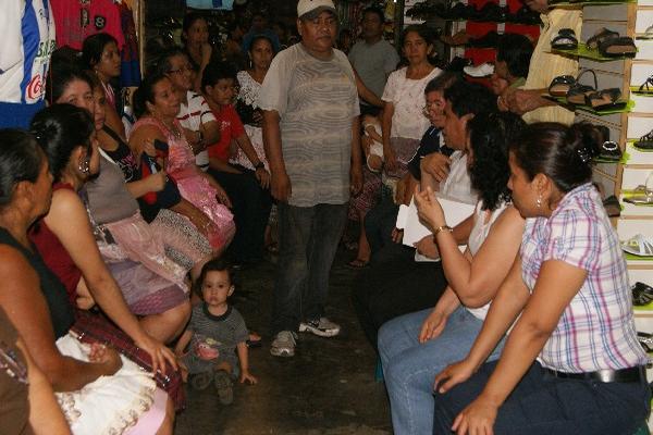 Vendedores se oponen a supuesta   concesión de mercados.