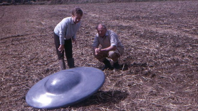 Cuando los platillos fueron encontrados, emitían un sonido bajo y extraño. JOHN KEELING