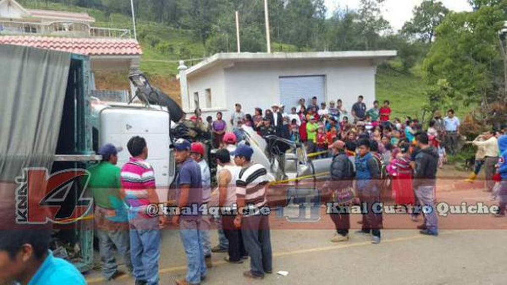 Lugar donde ocurrió el percance vial en Nebaj, Quiché. (Foto Prensa Libre: @Knal4quiche)