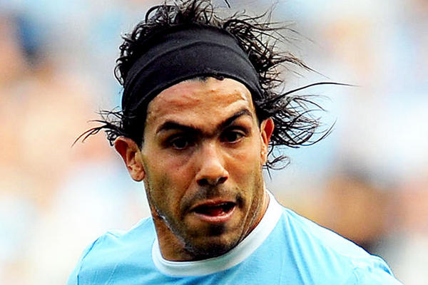 El argentino Carlos Tevez, podrá cancelar una multa para evitar cumplir con servicios comunitarios en Inglaterra y así poder marcharse a Italia con su nuevo equipo, la Juventus de Turín. (Foto Prensa Libre: Archivo)<br _mce_bogus="1"/>