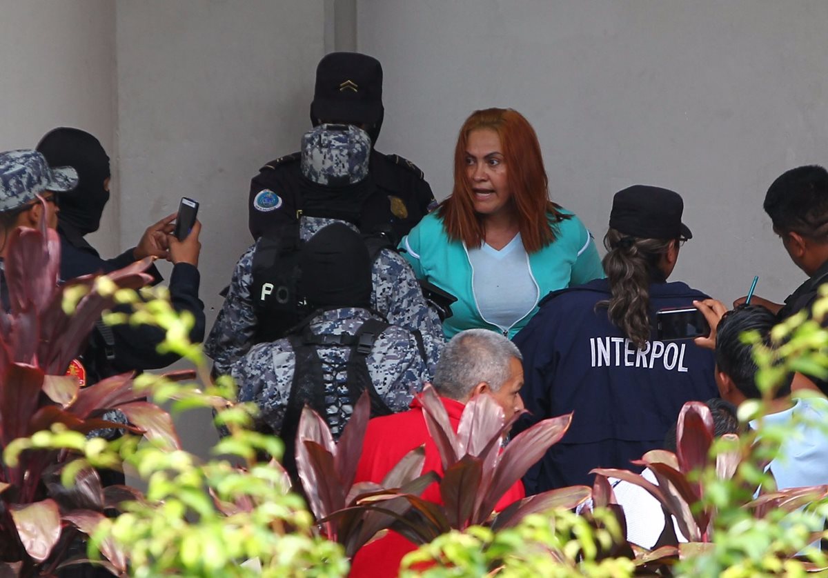 La Patrona fue recaptura en Santa Ana, El Salvador. Mingob ofrecía Q100 mil de recompensa para dar con su paradero. (La Prensa Gráfica)