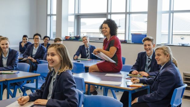 El método también hace un seguimiento de los casos y encuestas a final de año en la que los alumnos participan con sus opiniones. (Foto, Getty Images)