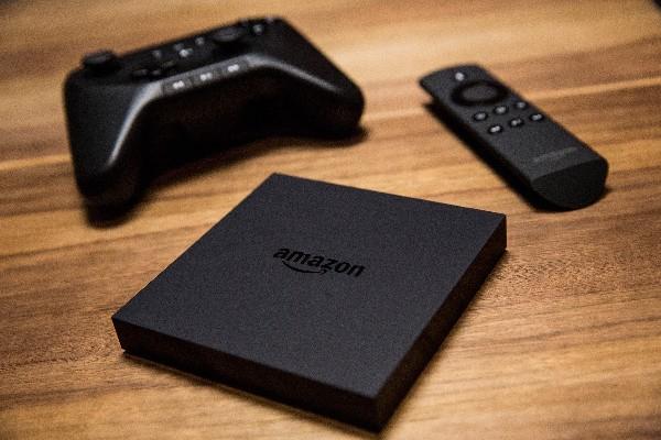 el amazon Fire TV se vende por US$99 y el control se comercializa por US39. (Foto Prensa Libre: AFP)