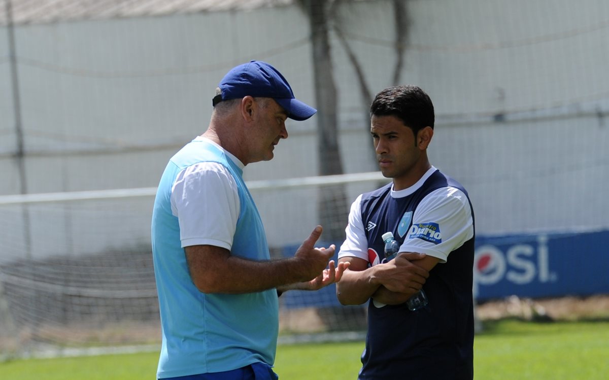 Hesler Archila será intervenido esta semana debido a la severa lesión que sufrió. (Foto Prensa Libre: Hesler Archila)