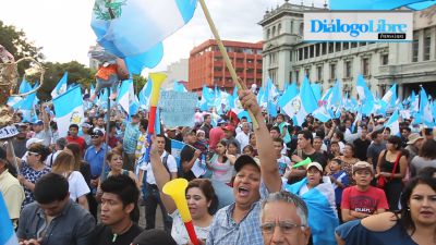 La captura  de la ex vicepresidenta y el antejuicio contra el mandatario incrementaron  el repudio (Foto Prensa Libre: Hemeroteca PL)