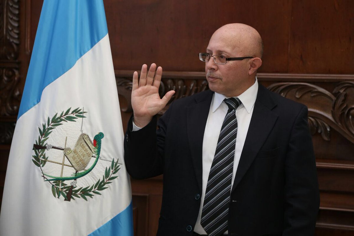 Enrique Octavio Alonzo Aceituno es el nuevo director del Renap. (Foto Prensa Libre: Vicepresidencia)