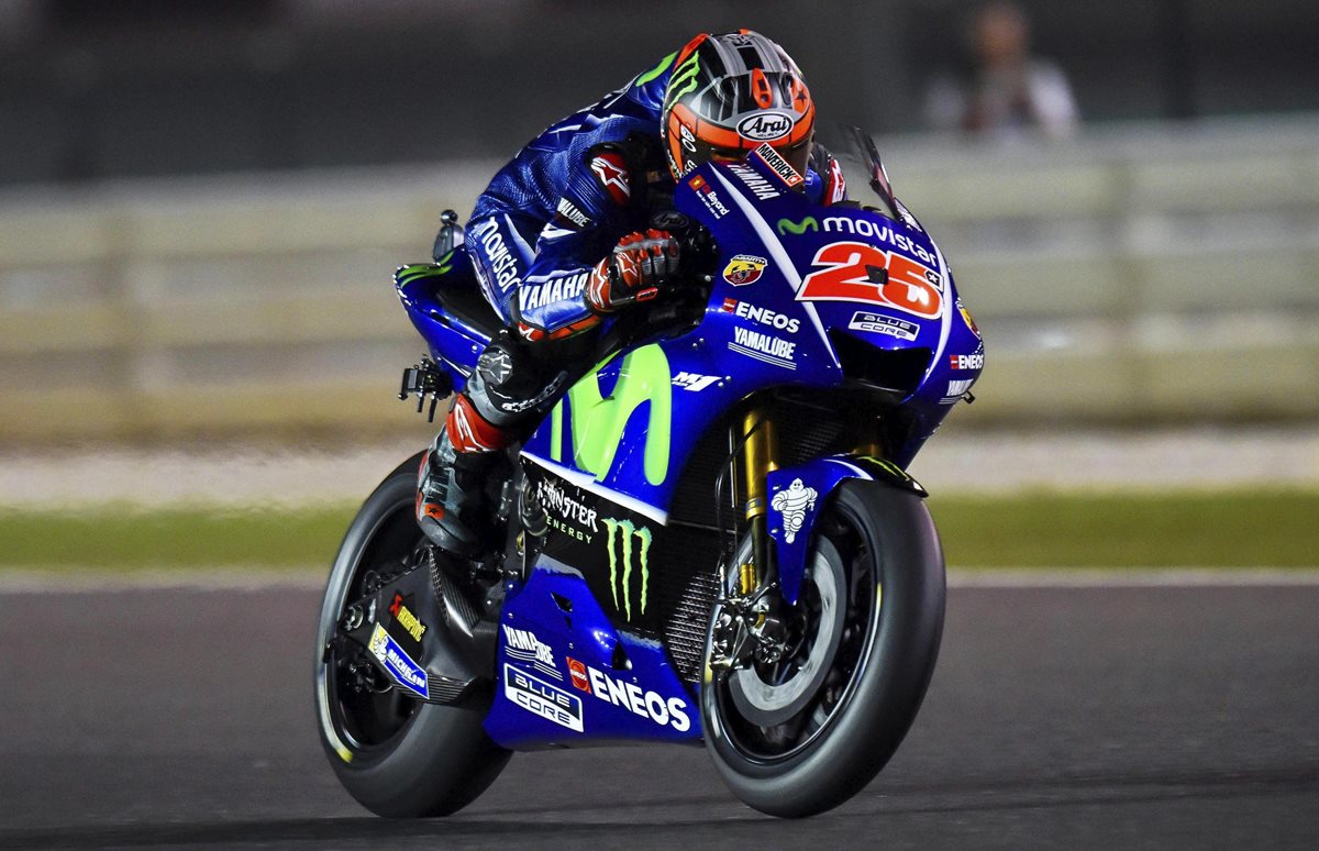 Maverick Viñales se ha ganado con esfuerzo ser uno de los favoritos en la nueva temporada de MotoGP. (Foto Prensa Libre: EFE)