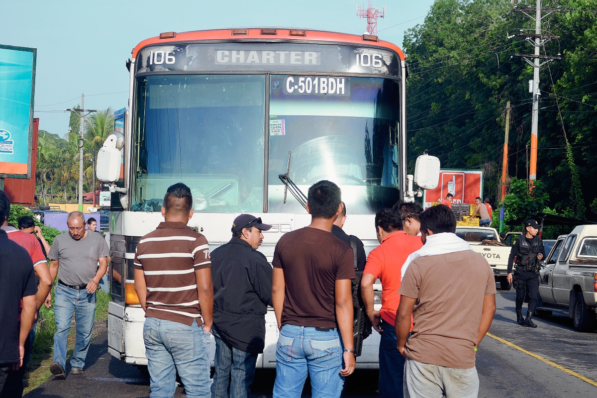 El hecho se registró en el km 189 de la ruta al Suroccidente, jurisdicción de San Sebastián. (Foto Prensa Libre: Jorge Tizol)