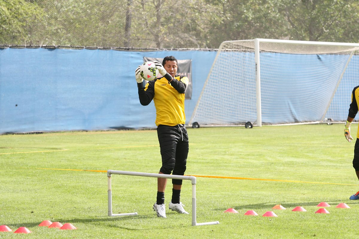 Juan José Paredes le dice adiós a Comunicaciones. (Foto Prensa Libre: Hemeroteca PL)