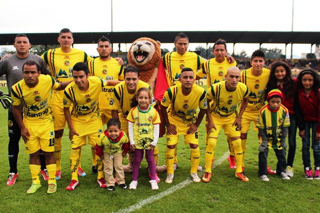 Marquense derrotó el domingo 2-1 a la Usac, en la primera joranda del torneo Apertura 2015.(Foto Prensa Libre: Aroldo Marroquín)