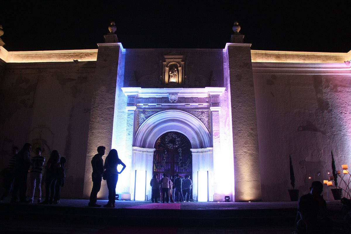 Proyecto de restauración de la Catedral de Antigua Guatemala podría tardar tres años. (Foto Prensa Libre: Renato Melgar)