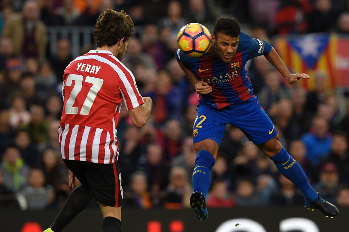 Antes del encuentro con Ter Stegen, Rafinha fue uno de los más activos frente al Athletic de Bilbao. (Foto Prensa Libre: AFP)