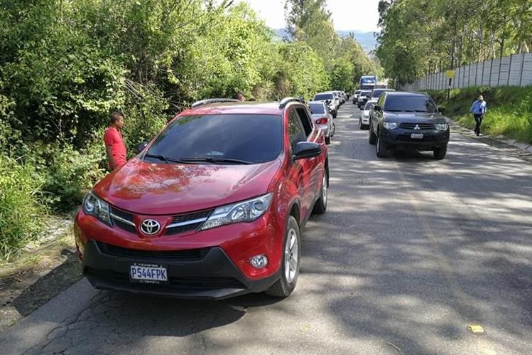 El vehículo en el que viajaba una abogada, secuestrada el 3 de agosto del 2017, fue abandonado con un niño en su interior, en la zona 3 de Villa Nueva. (Foto HemerotecaPL)