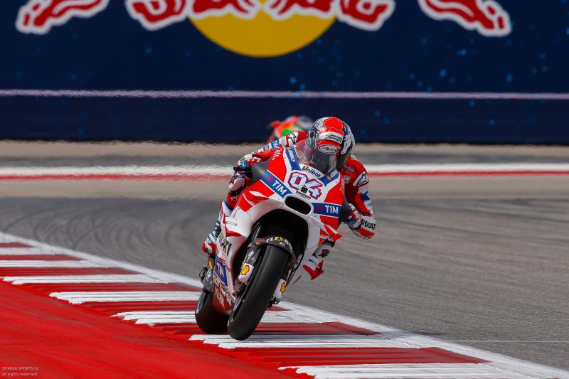 Andrea Dovizioso seguirá en Ducati y será compañero de Jorge Lorenzo.