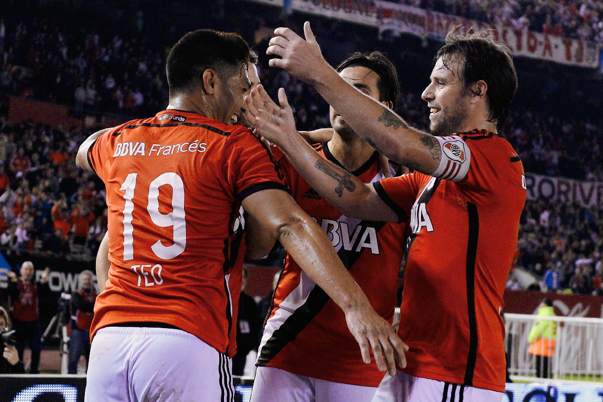 Teofilo Gutíerrez celebra el primer gol del partido. (foto Prensa Libre: AFP)