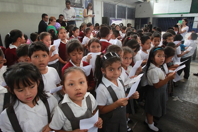 Debido a la vulnerabilidad que son objeto las niñas y niños de Sanarate, el Progreso, la Fundación Jóvenes en Acción apoyará con cursos a 20 estudiantes de ese lugar. (Foto Prensa Libre: Hemeroteca PL)