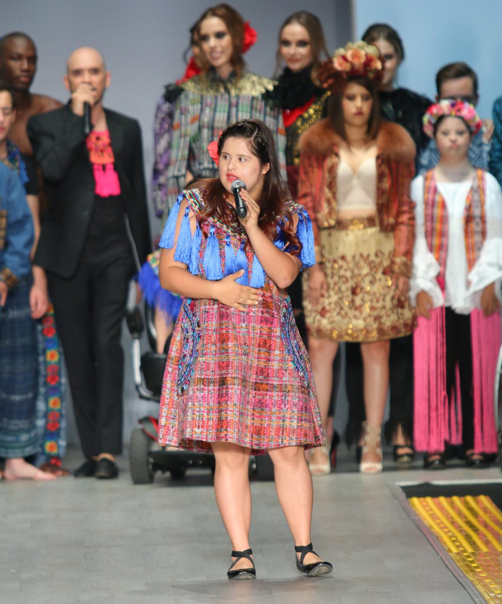 La diseñadora guatemalteca Isabella Springmühl durante su participación en el Intermoda de la ciudad de Guadalajara (México). (Foto Prensa Libre: EFE).