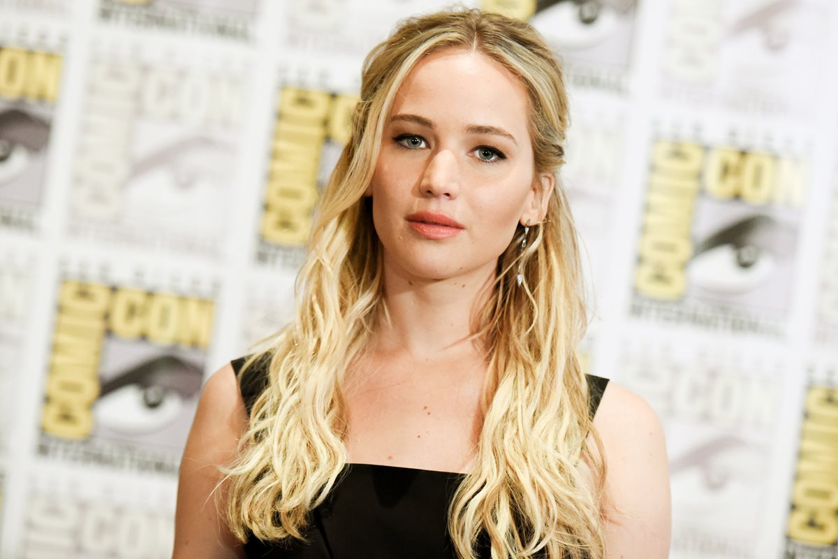 Jennifer Lawrence es una de las actrices mejor pagadas, sin embargo denunció que el terreno cinematográfico también se hace palpable la diferencia de salarios entre hombres y mujeres. (Foto Prensa Libre: AFP)