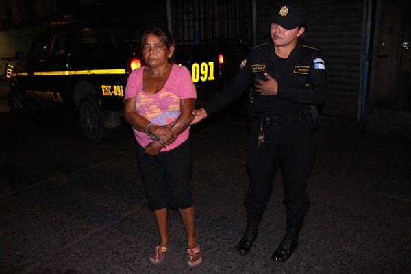 Consuelo Esperanza Valenzuela Morales, de 57 años, fue capturada en Puerto de Iztapa, Escuintla (Foto: PNC)