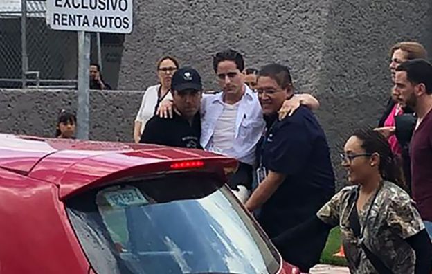 Algunos heridos fueron trasladados en vehículos particulares a los centros médicos.  (GettyImages)