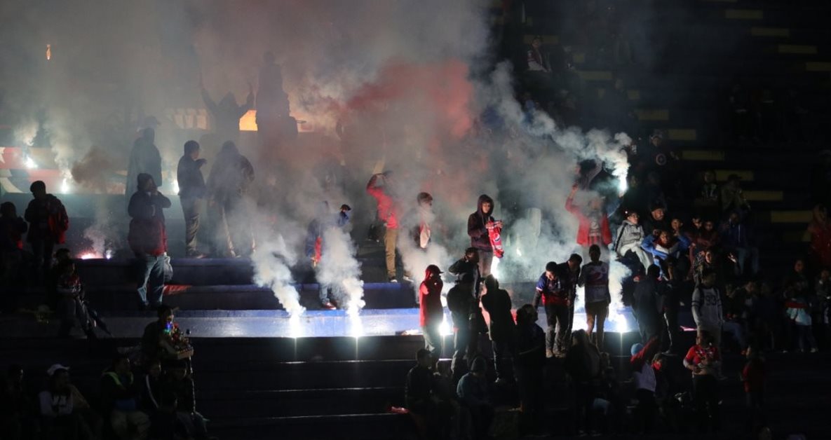 A pesar que Xelajú no mostró un buen futbol, la afición siempre es fiel al equipo. (Foto Prensa Libre: Raúl Juárez)