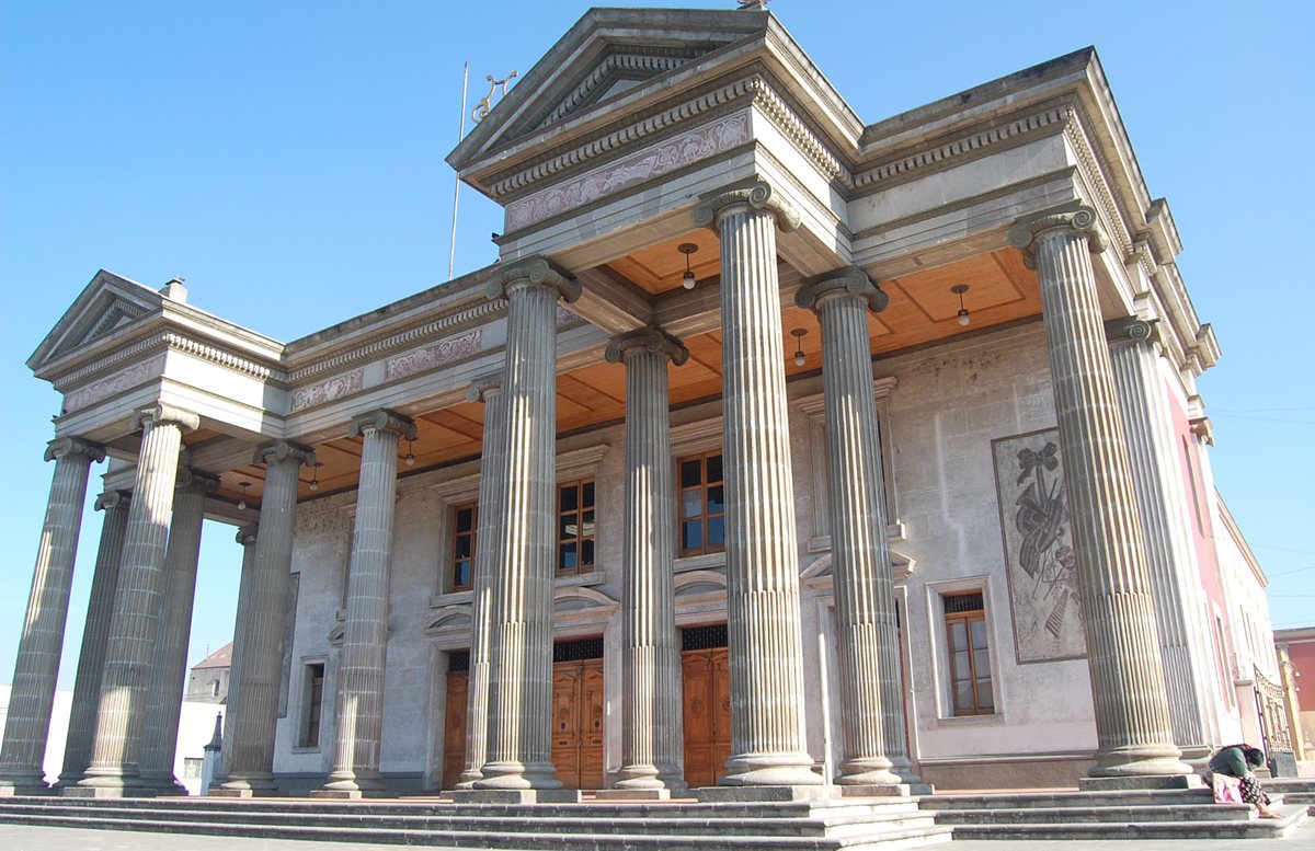 Teatro donde será exhibida la película, en Quetzaltenango. (Foto Prensa Libre: Carlos Ventura).