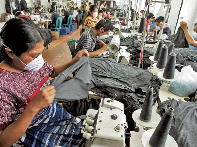 mujeres laborando empleo Día Internacional de la Mujer