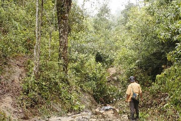 Daño que causaron las lluvias al sistema de distribución de agua en la aldea Raxjut.