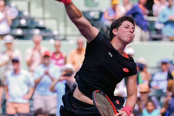 Carla Suárez celebra su victoria ante la alemana Andrea Petkovic (Foto Prensa Libre: EFE)