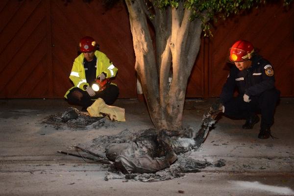 Los socorristas fueron alertados sobre el cuerpo de una persona que se quemaba, en la zona 11 capitalina.