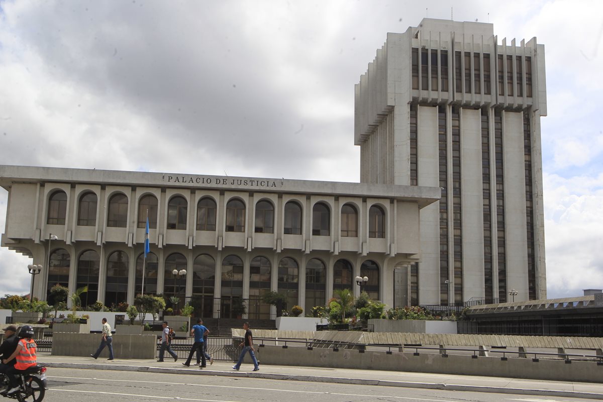 La CSJ conoció en pleno extraordinario el proceso de antejuicio contra tres políticos de Líder y el presidenciable de Creo-Unionistas. (Foto Prensa Libre: Hemeroteca PL)