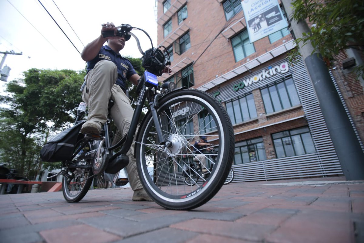 La minipatrulla prestada a la PNC por Luka será parte de un proyecto para el fortalecimiento de la seguridad en el Corredor Turístico de la capital. (Foto Prensa Libre: Luka)