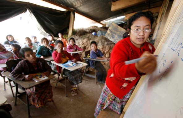 El estudio se elaboró con reportes de centros educativos de nivel primario. (Foto Prensa Libre: Hemeroteca PL)